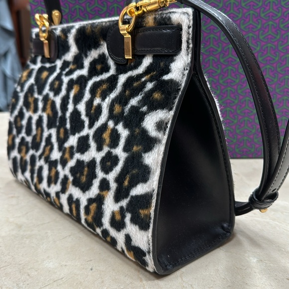 TORY BURCH LEE RADZIWILL SMALL LEATHER AND LEOPARD PRINT SHEARLING BAG - Picture 9 of 16